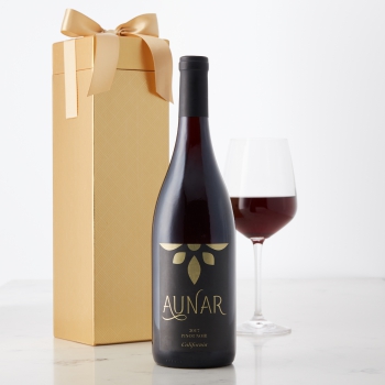Aunar California Pinot Noir with Gift Box