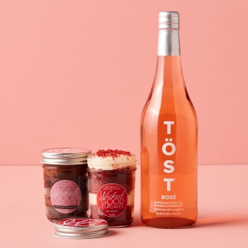 Non-Alcoholic Rosé & Cupcakes Gift Set
