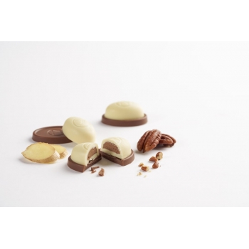 90 Point Cabernet Sauvignon & Neuhaus Chocolate Duets Slider Gift Box